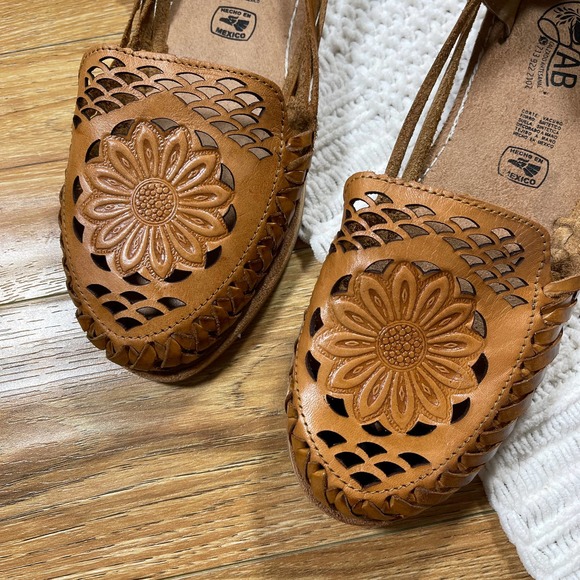 Flower Huaraches SZ 7 laser cut - Picture 2 of 8